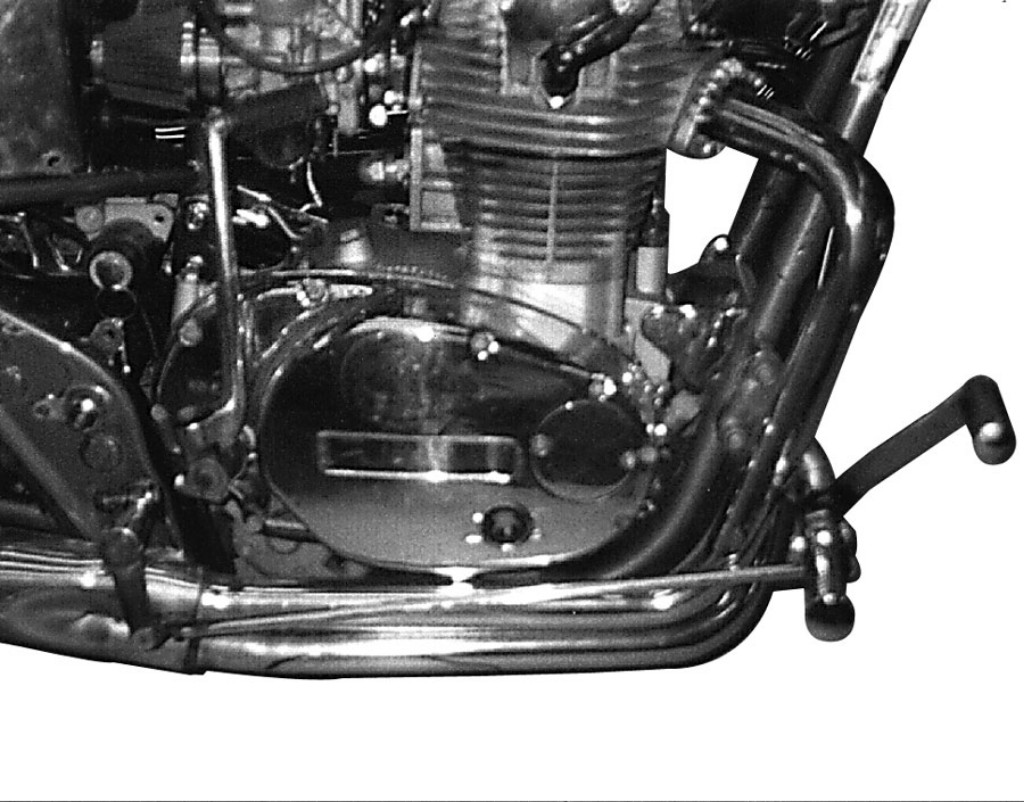 低廉 HHI その他ハーレー フロントフォーク関連パーツ Triple Tree 5°Black 10-19 XL1200L ホーグ ホルターズ 