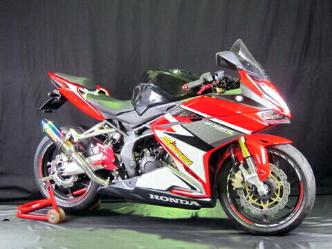 楽天市場 A Tech エーテック エアロスクリーン 素材 平織カーボン C カラー クリアー Cbr250rr Honda ホンダ ウェビック 楽天市場店