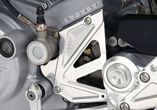 AGRAS アグラス フロントスプロケットカバー 851 888 900SS 916 MONSTER900 ST2 ST4 DUCATI ドゥカティ スプロケットカバー 外装|ウェビック 店