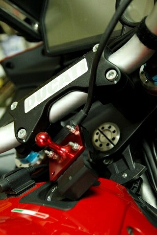 FREECRUISERフリークルーザー各種電子機器マウント・オプションCNCAluminumHookMountKitカラー:ブルーハンドルバー径:19-22mm