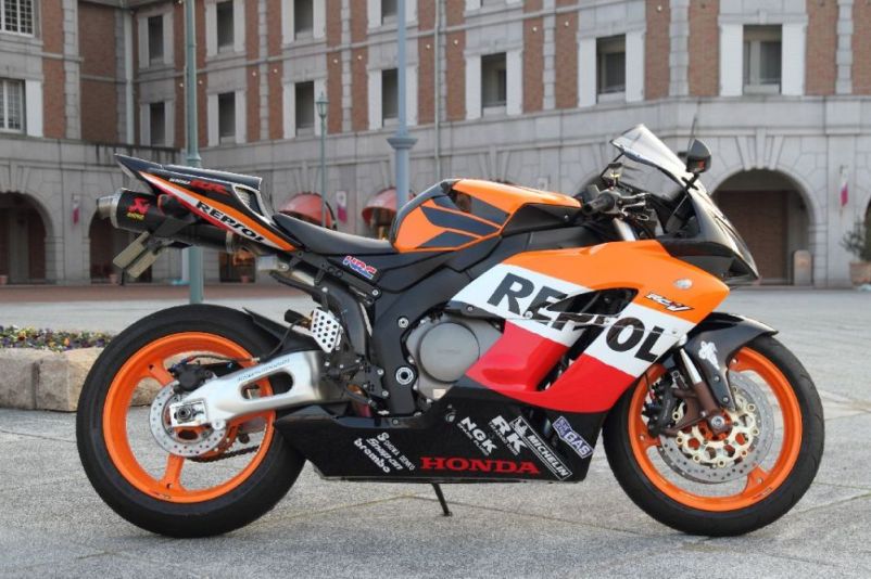 CJ-BEETシージェイビートフルカウル?セット外装レーサーレプリカ外装キットタイプ:シングルシートカウル無しCBR1000RR04-05