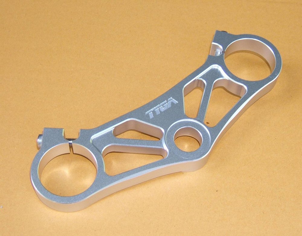 TYGA PERFORMANCE タイガパフォーマンス トップトリプルクランプ CNC シルバー RGV250 ガンマ SUZUKI スズキ トップブリッジ ハンドル周辺パーツ ハンドル