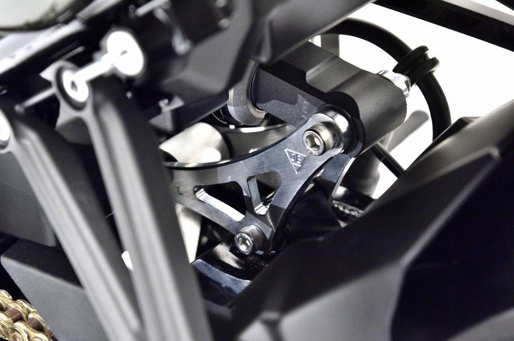 JB POWER(BITO R&D) JBパワー(ビトーR&D) アルミ削り出しサスペンションリンクプレート Z900RS KAWASAKI カワサキ 車高調キット・リンク サスペンション 足回り