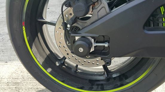 Club517Superbike クラブ517スーパーバイク リアホイールプロテクター GSX-R1000 SUZUKI スズキ アクスルスライダー フレーム