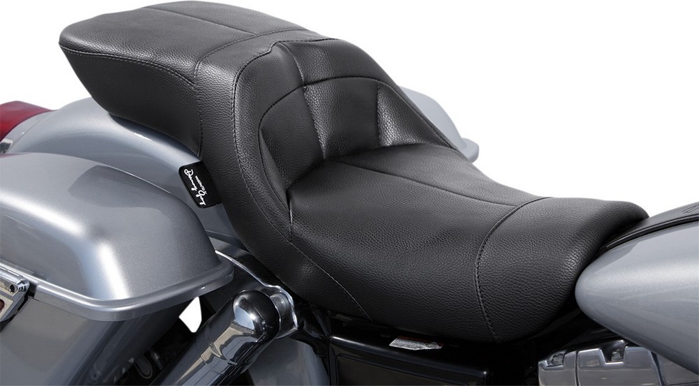 DANNY GRAY ダニーグレー シートTRISTAIRモデル ビニール 06-17フィクスト 【SEAT TRISTAIR VNY06-17FXD [0803-0458]】 HARLEY-DAVIDSON ハーレーダビッドソン シート シート関連 外装｜ウェビック　店
