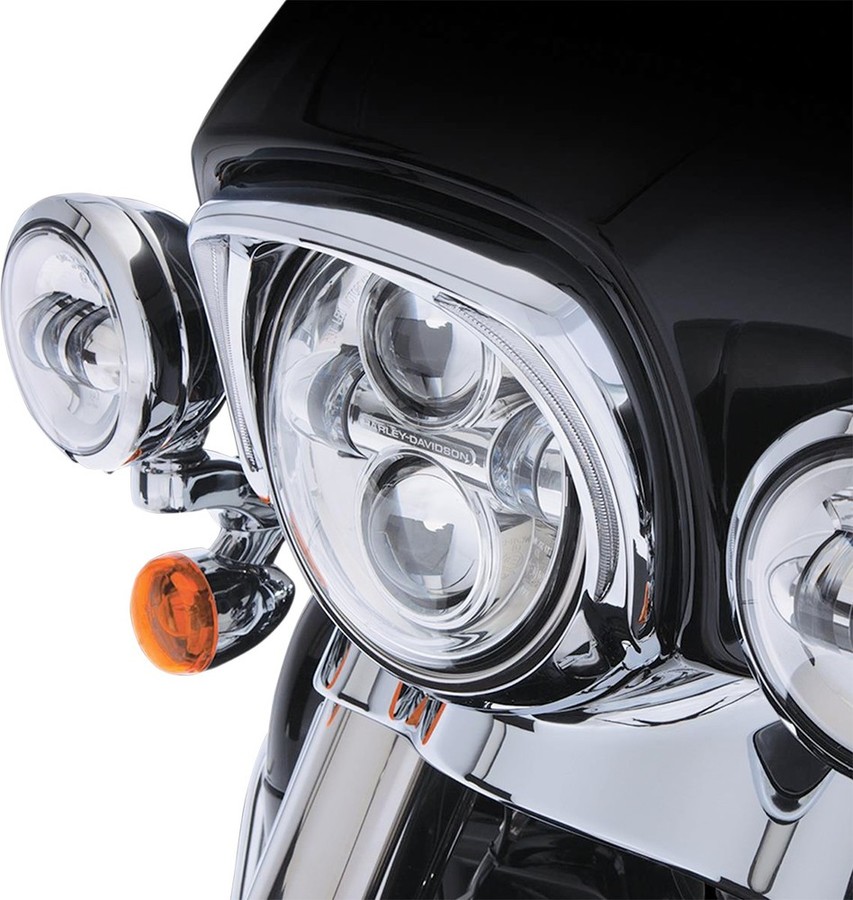 CIRO チロ ヘッドライトベゼル クローム【BEZEL HEADLIGHT CHROME [2001-1319]】 Electra Glide Ultra Classic EFI - FLHTCU 2014 2017 Low-FLHTCUL 2015 2016 Limited FLHTK Road King FLHR Street FLHX Special FLHXS Tri FLHTCUTG Low-FLHTKL ヘッドライト 灯火類 電装系｜ウェビック　店