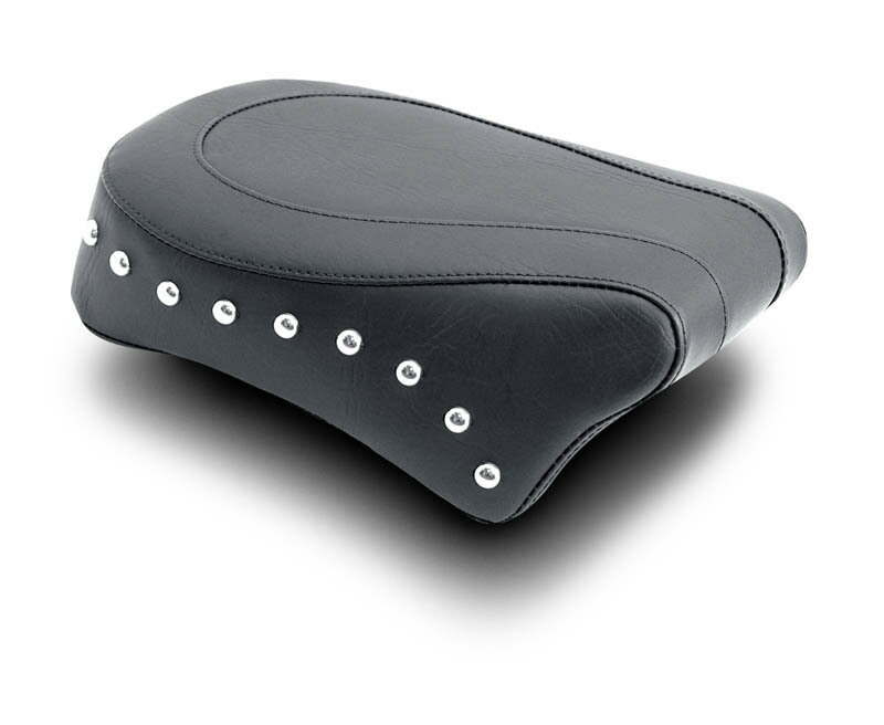 MUSTANG マスタング スタッド リアシート (Studded Rear Seat)【SEAT REAR STUD 06-17 FXD】 HARLEY-DAVIDSON ハーレーダビッドソン シート シート関連 外装|ウェビック 店