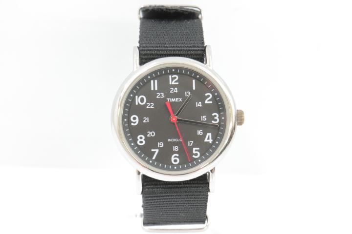 Timex Indigloあいこメックス ウオッチ 仕置者 黒人 ロゴタイプ メンズ 中古 Afic Association Org