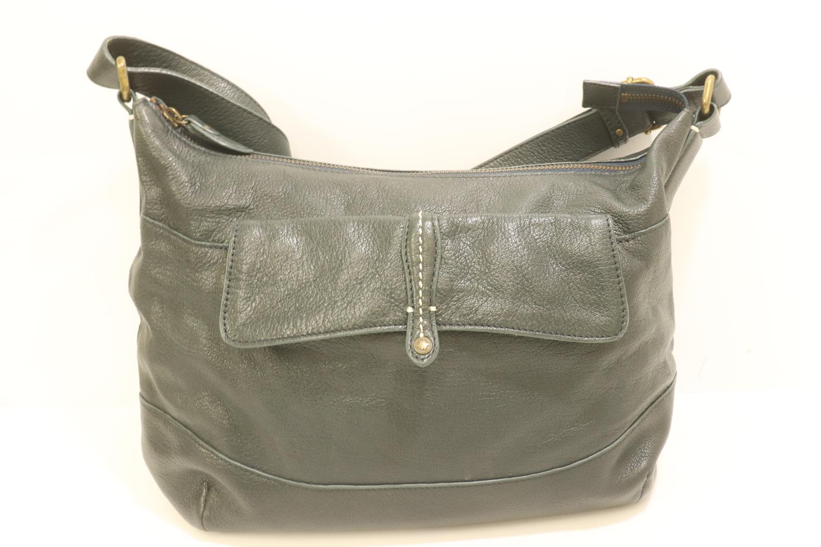 【中古】 DAKOTA レディースショルダーバッグ -- ショルダーバッグ DAKOTA -- 紺 ネイビー