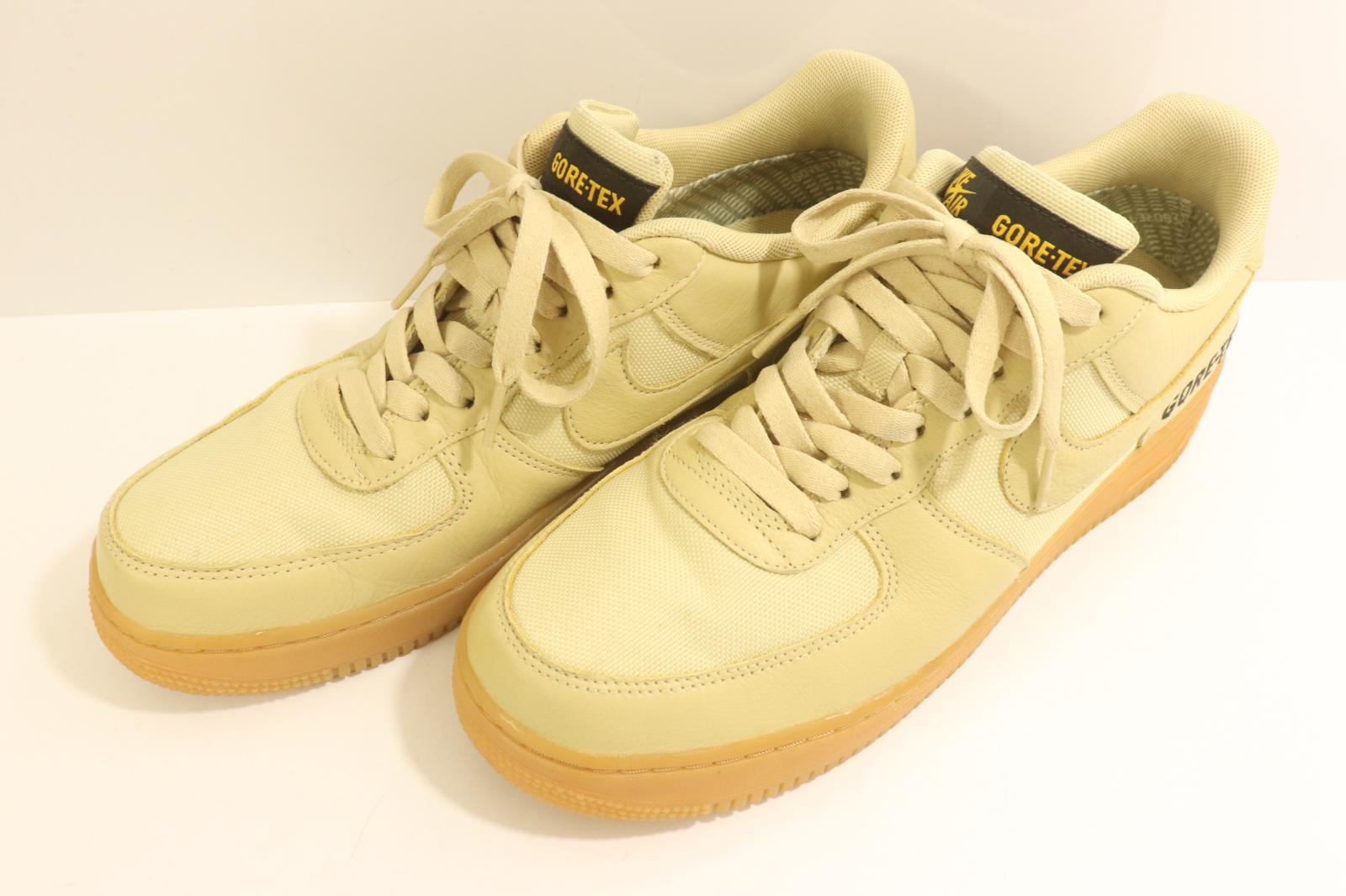 【中古】 NIKE メンズスニーカー 28 AIR FORCE 1 GORE-TEX 28 ベージュ 肌色 ロゴ