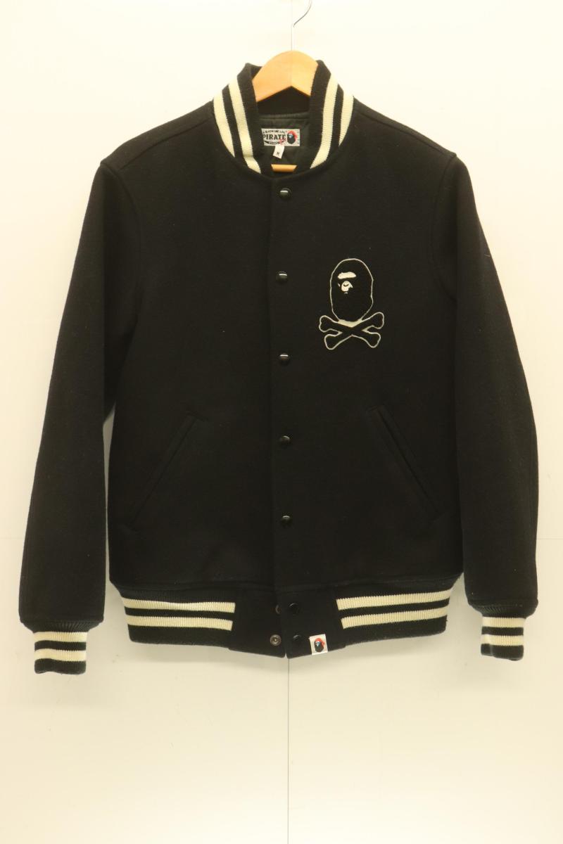 【中古】 A BATHING APE メンズスタジャン M PIRATE スタジャン A BATHING APE M 黒 黒いこと ロゴタイプ