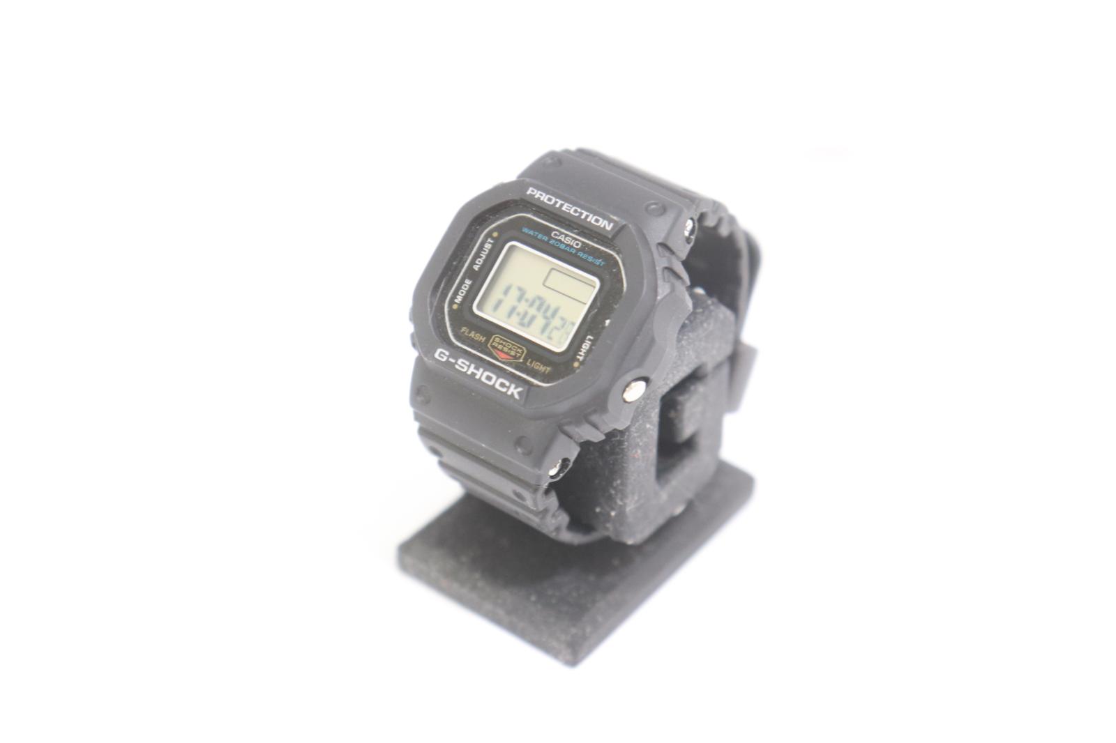 【中古】 CASIO メンズウオッチ -- G-SHOCK メンズ時辰儀 CASIO -- 黒 黒いこと ロゴタイプ DWN-5600-1JR