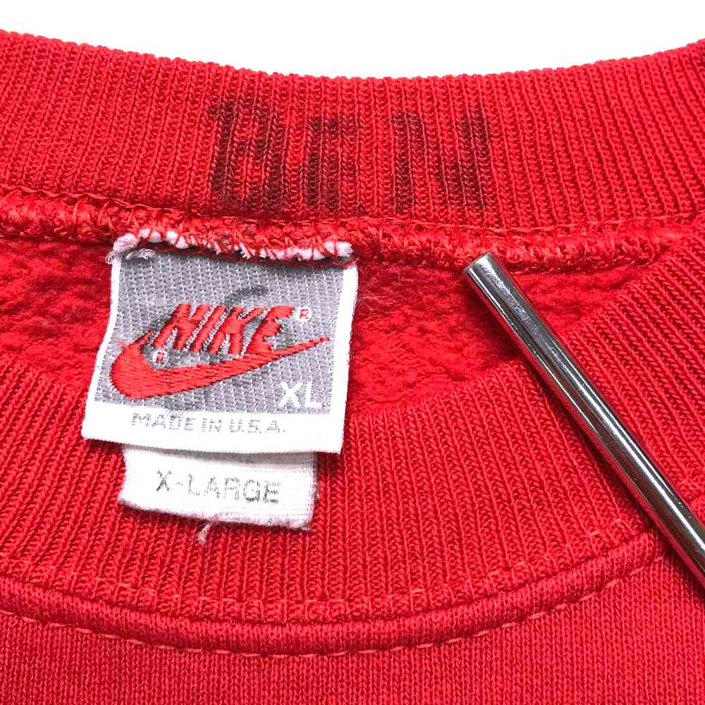 楽天市場 ナイキ スポーツブランドスウェット サイズ表記 Xl レッド Nike トレーナー 長袖 ロゴ プリント 赤 スウォッシュ 古着 中古 Wv05 1258 Wego Vintage Online Store