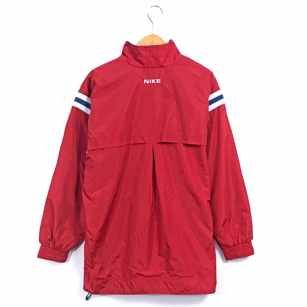 楽天市場 ナイキ ブランドナイロンジャケット サイズ表記 L レッド ライトアウター Nike 赤 白 青 ホワイト スポーツ スウォッシュ ブルゾン トラックジャケット 古着 中古 Wv1907 05 Wego Vintage Online Store