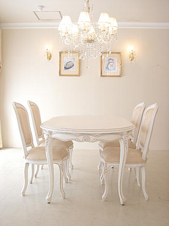 輸入 オーダー家具 プリンセス家具　ラ・シェル　ダイニングテーブル　ビバリーヒルズの彫刻　ホワイト色