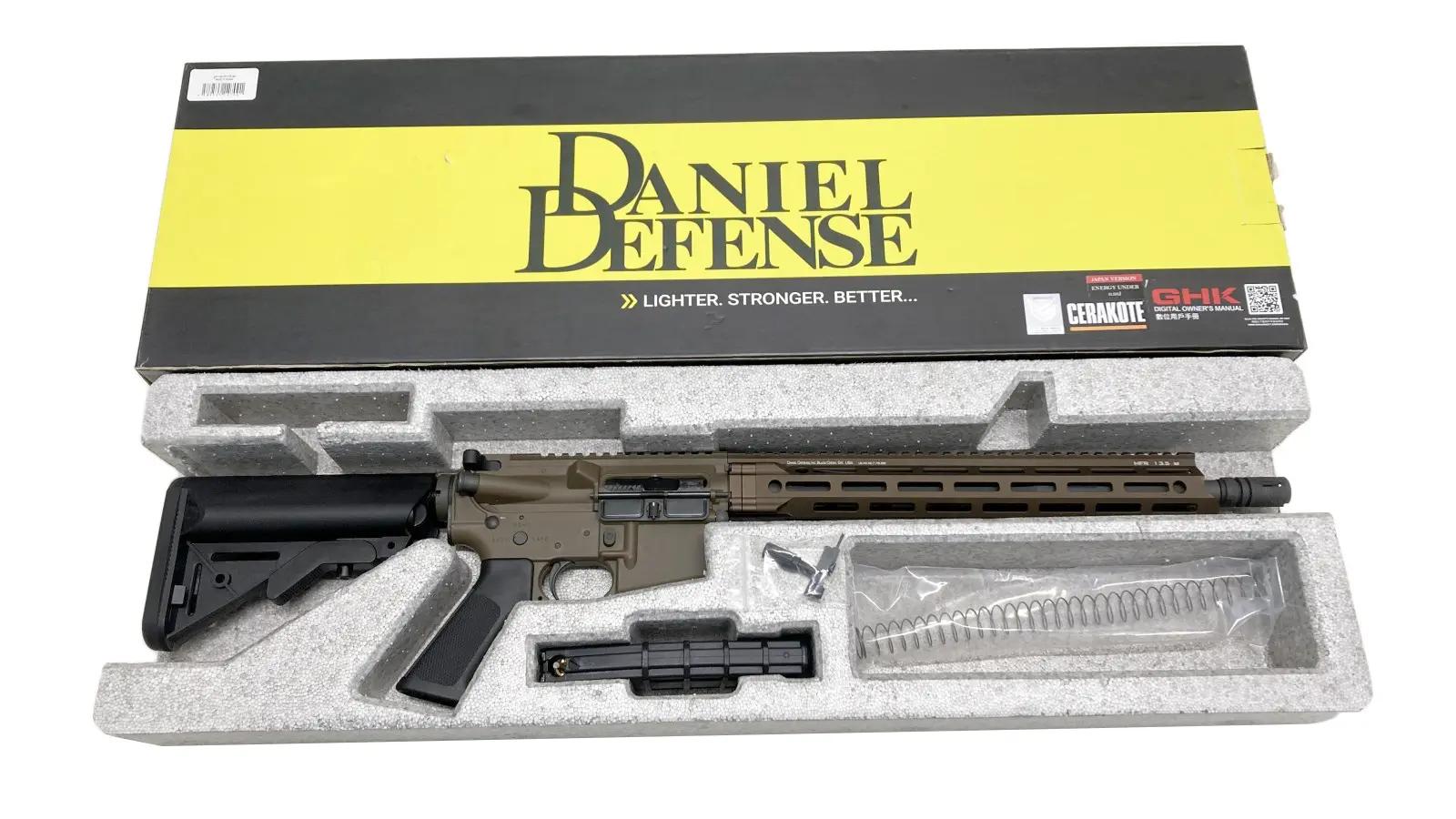 【中古】[GHK] DD ダニエルディフェンス 正規ライセンス M4 V7 14.5インチ TAN ガスブローバックガンライフル【ランクB・画像の物が全てです(箱有)】｜エアガンドットジェーピー