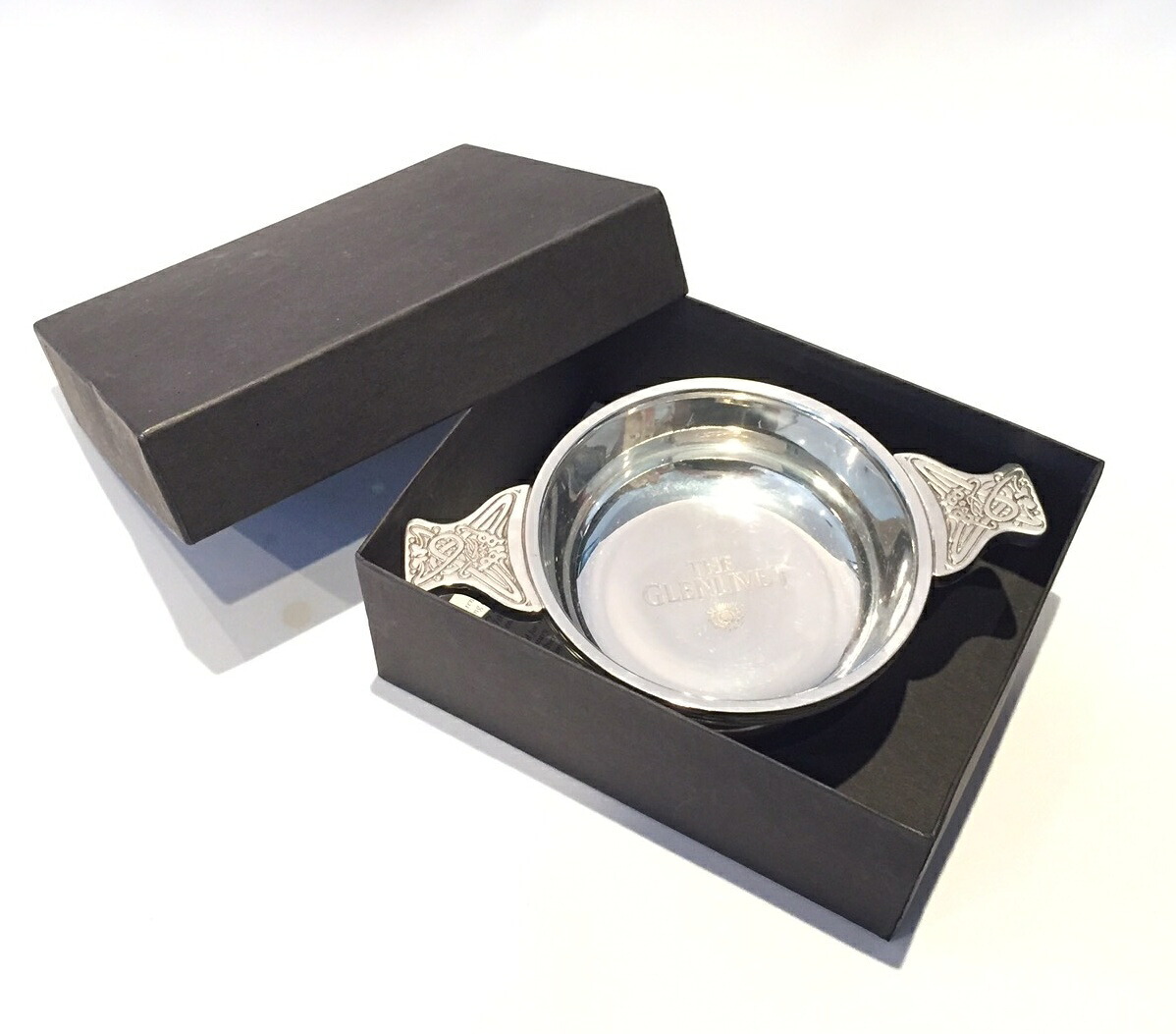 グレンリベット クエイヒ リーフレット・箱付き Glenlivet Quaich with Box