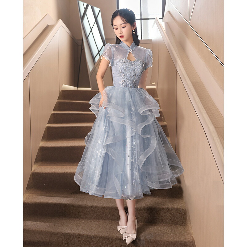 結婚式ドレス二次会ドレスブルー立ち襟チャイナ風ドレスミモレ丈ドレスフレアフリル可愛い成人式ドレス水色同窓会謝恩会ロングドレスイブニングドレス発表会ドレスレース花柄AラインXSSMLXLXXLXXXLXXXXL｜ホワイトショップ