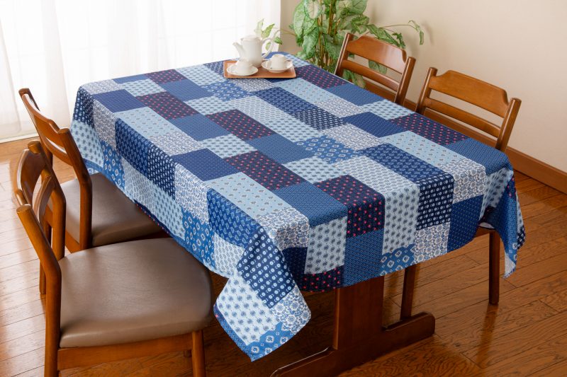 楽天市場】東欧風パッチワークテーブルクロス 145X230 : ホワイトカルレ