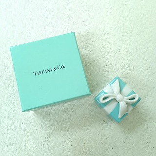 Tiffany &amp; Co. - 美品 ティファニー 陶器 小物入れ マルチボックス ケース 鳥 バードモチーフ ヴィンテージ アンティーク 0027【中古】TIFFANY&amp;Co. 楽天市場】美品 ティファニー 陶器 小物入れ マルチボックス
