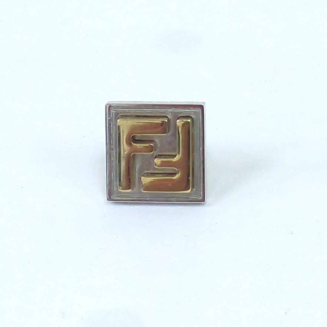 楽天市場】【美品】フェンディ【FENDI】バゲット ピアス