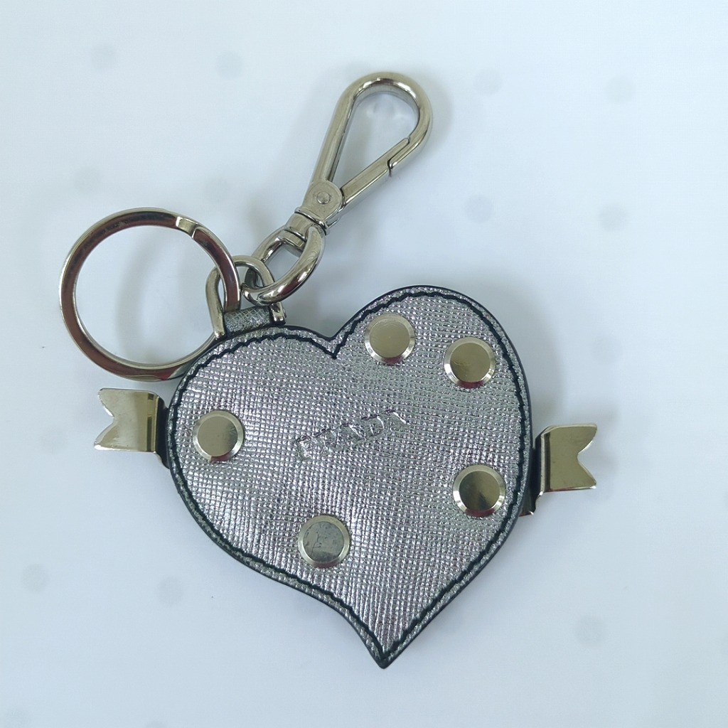 【未使用】PRADA　プラダ　ロゴ携帯ストラップ　ハート　キーホルダー　ブラック 楽天市場】PRADA プラダ ロゴ I LOVE PRADA ハート キーホルダー