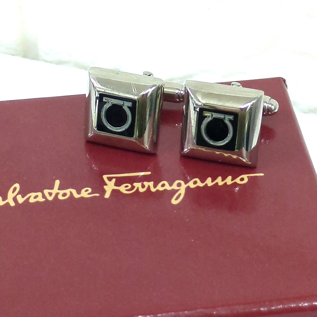 新品・未使用　Salvatore Ferragamo シルバー カフリンクス サルヴァトーレ フェラガモ Salvatore Ferragamo カフスボタン