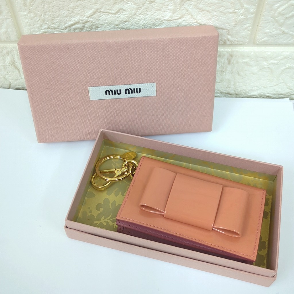 miu miu　コインケース　カードケース　ラウンドファスナー　マドラス　ピンク miu MIUMIU ミュウミュウ フラグメントケース MADRAS マドラス