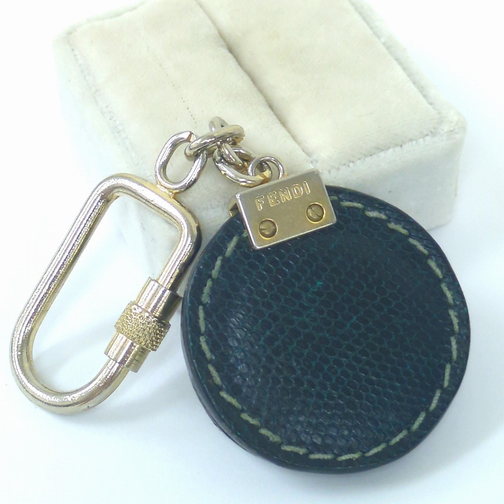 FENDI ロゴ キーホルダー 青色 FENDI ロゴ キーホルダー 青色