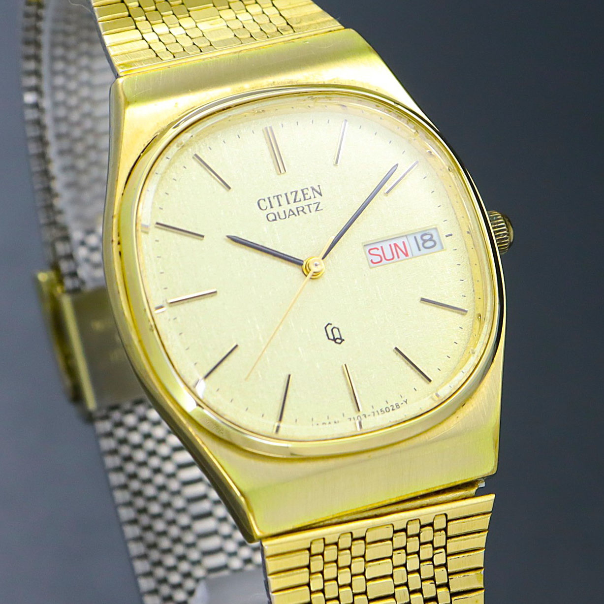 【稼働】CITIZEN シチズン 7103-715028 クォーツ メンズ 腕時計
