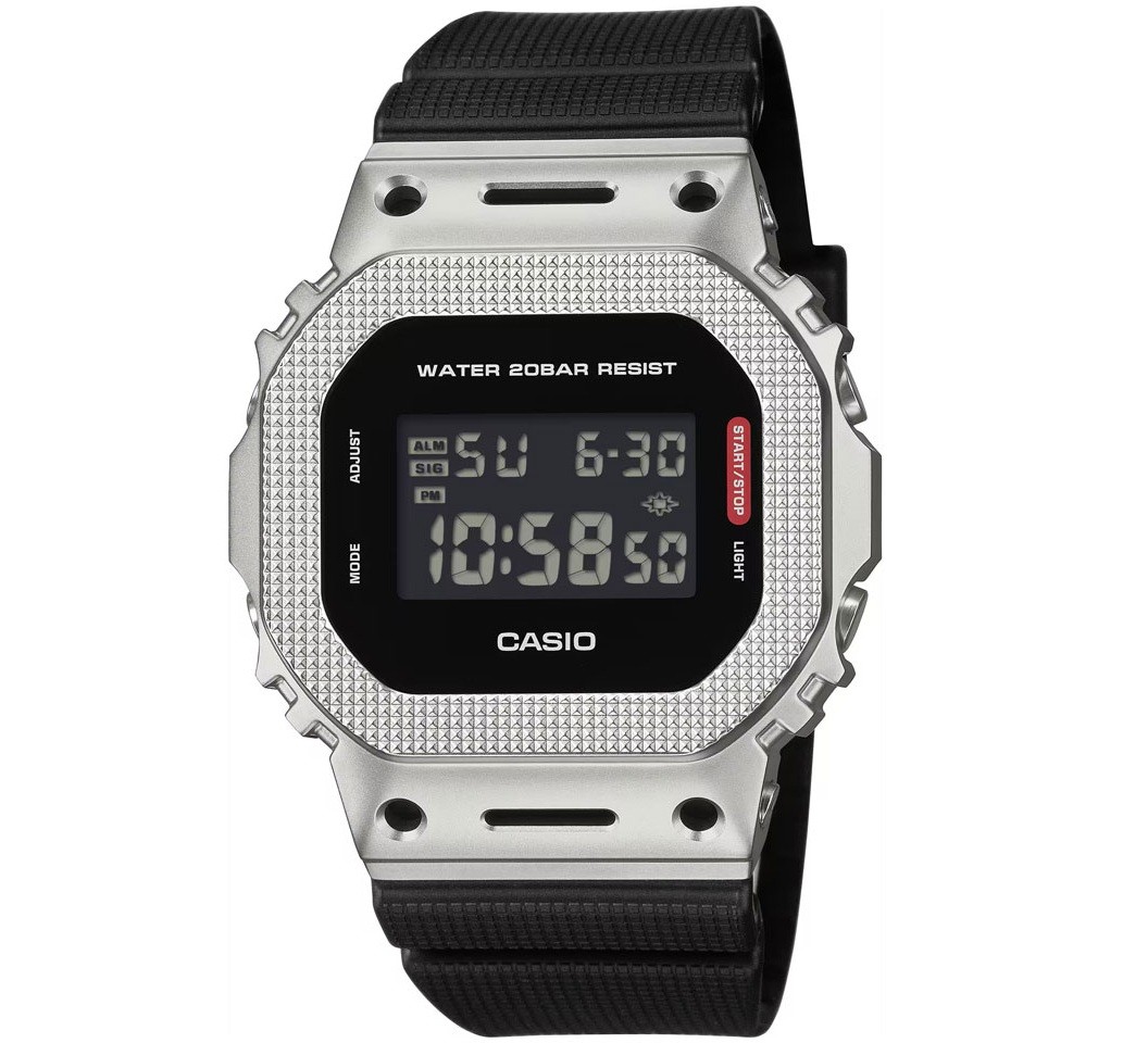 CASIO　男性向け腕時計　G-SHOCK GM-5600M-1JF