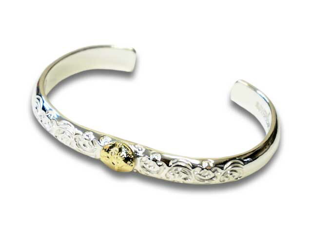 【FIRST ARROW\u0027s/ファーストアローズ】「Semicylindrical Arabesque Carving Bungle with K18/K18付 甲丸ハラ草彫りバングル」(BR-014)(原住民/北米インディアン/宝飾品/御手手お手伝いさん/しろがね色/アメカジ/添え物/差し上げ物/WOLF PACK/狼容器に並べる)