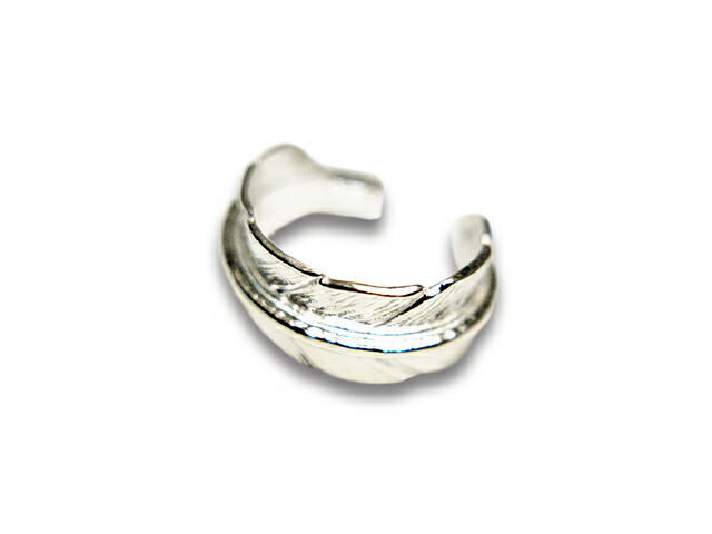 【FIRST ARROW\u0027s/ファーストアローズ】「Extra Small Feather Ear Cuffs/エクストラスモールフェザーイヤーカフ」(O-252)(原住民/北米インディアン/宝飾品/お手てお手伝いさん/しろがね色/ゴールド/アメカジ/ハーレー/付属物/差し上げ物/WOLF PACK/狼容器に並べる)
