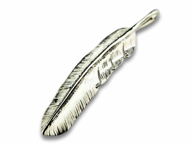【FIRST ARROW's/ファーストアローズ】「Large Feather”Right”/ラージフェザー”右向き”」(P-001R)(ネイティブ/インディアン/ジュエリー/ハンドメイド/シルバー/ゴールド/アメカジ/ハーレー/アクセサリー/プレゼント/ホイールズアパレル/WOLF PACK/ウルフパック)|WOLF PACK店