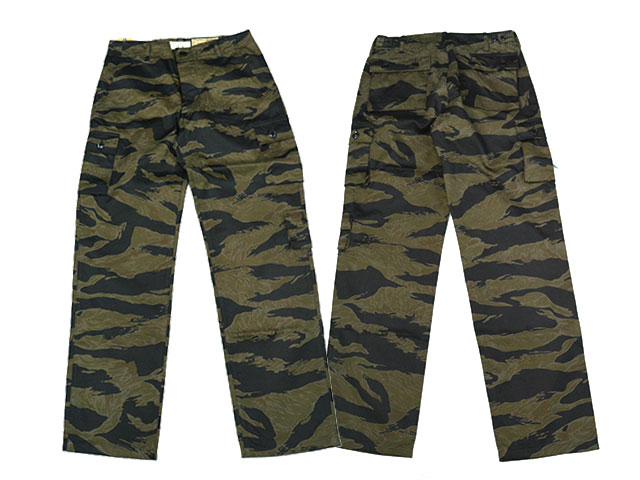 【BUZZ RICKSON\u0027S/バズリクソンズ】「Black Tiger Pattern Trousers Over Dye/ブラックタイガーパターントラウザースオーバーダイ」(BR42594)(オリエント会社組織/SUGAR CANE/シュガーケーン/SUN SURF/サンサーフ/アメカジ/WOLF PACK/狼容器に並べる)