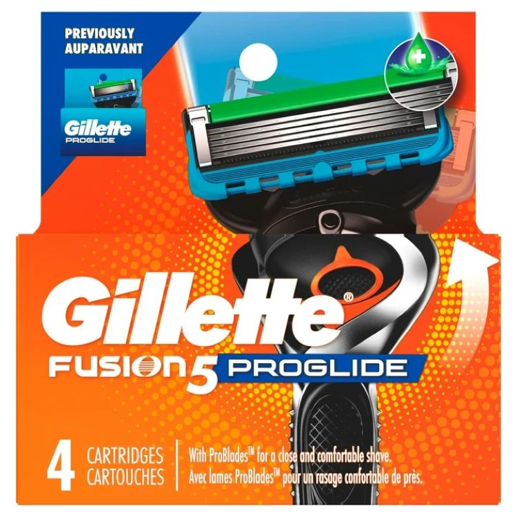 【ポイントUP★2日20時-】ジレット プログライド メンズ替刃 4個 Gillette ProGlide Mens Razor Blades, 4 Blade Refills 【お取り寄せ商品】