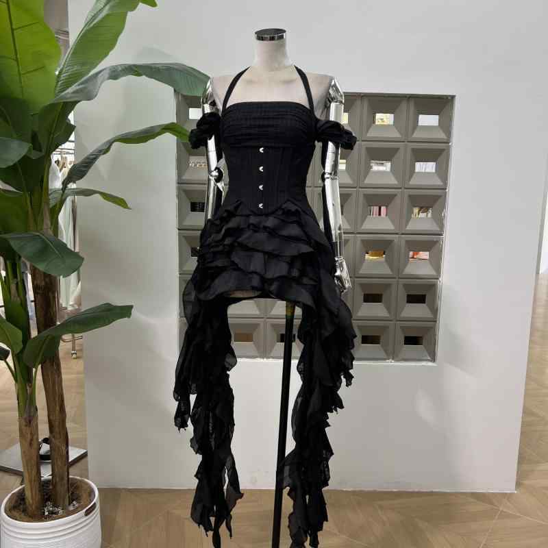 衣装 レディース ベアいの一番 ビスチェ キャミソール フラウンス ガードル風 胴締め さる股引き 遊撃手ズボン下 3点仕掛ける ミニ丈 遊撃手丈 スピード競技 シュロの葉 ボトムス 肌付き 炎節 砂浜 海 たまり場 でき事 高座お召しもの 艶っぽい 個人的特徴的
