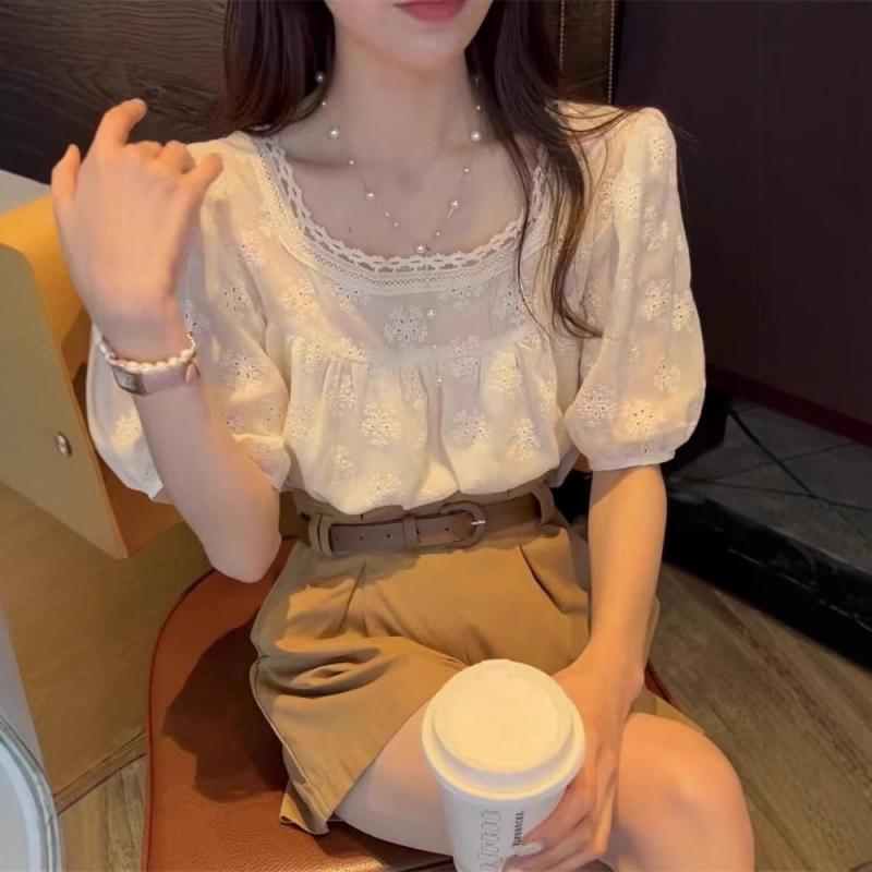 シャツ レディース トップス 半袖 ブラウス シフォン 娃娃衫 ドールカラー パフスリーブ ゆったり ショート丈 デザイン性 高級感 柔らかい フェミニン カジュアル 体型カバー 無地 ホワイト 通勤用 デート用 おしゃれ オールシーズン|ワンダーデポ