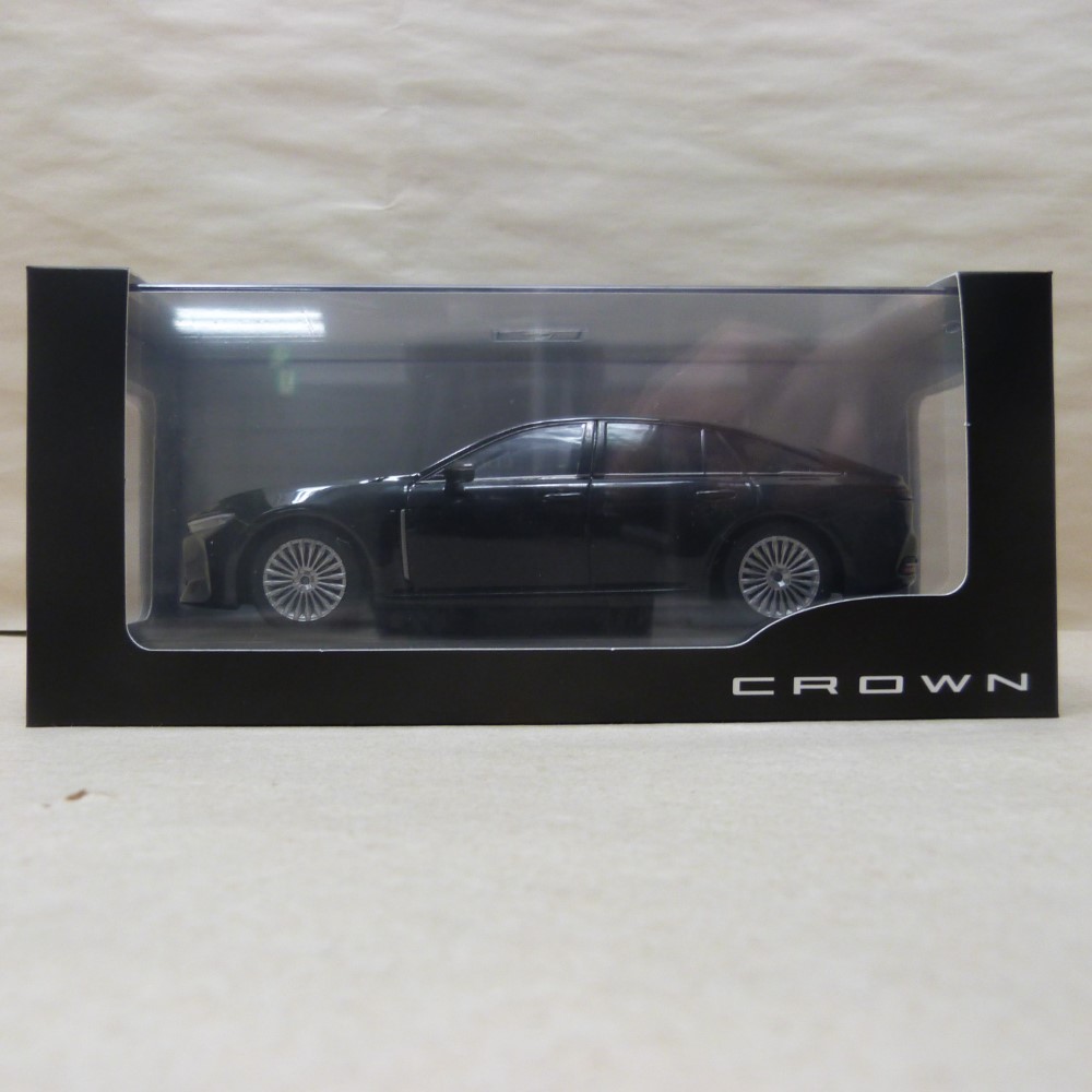 TOYOTA CROWN BEYONDミニカー　1/30 楽天市場】【中古】【未開封】1/30 TOYOTA CROWN BEYOND 202