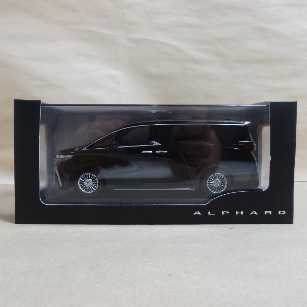 イグニッションモデル　1/18 30アルファード IG2427 1/18 Toyota Alphard (H30W) Executive Lounge S Pearl