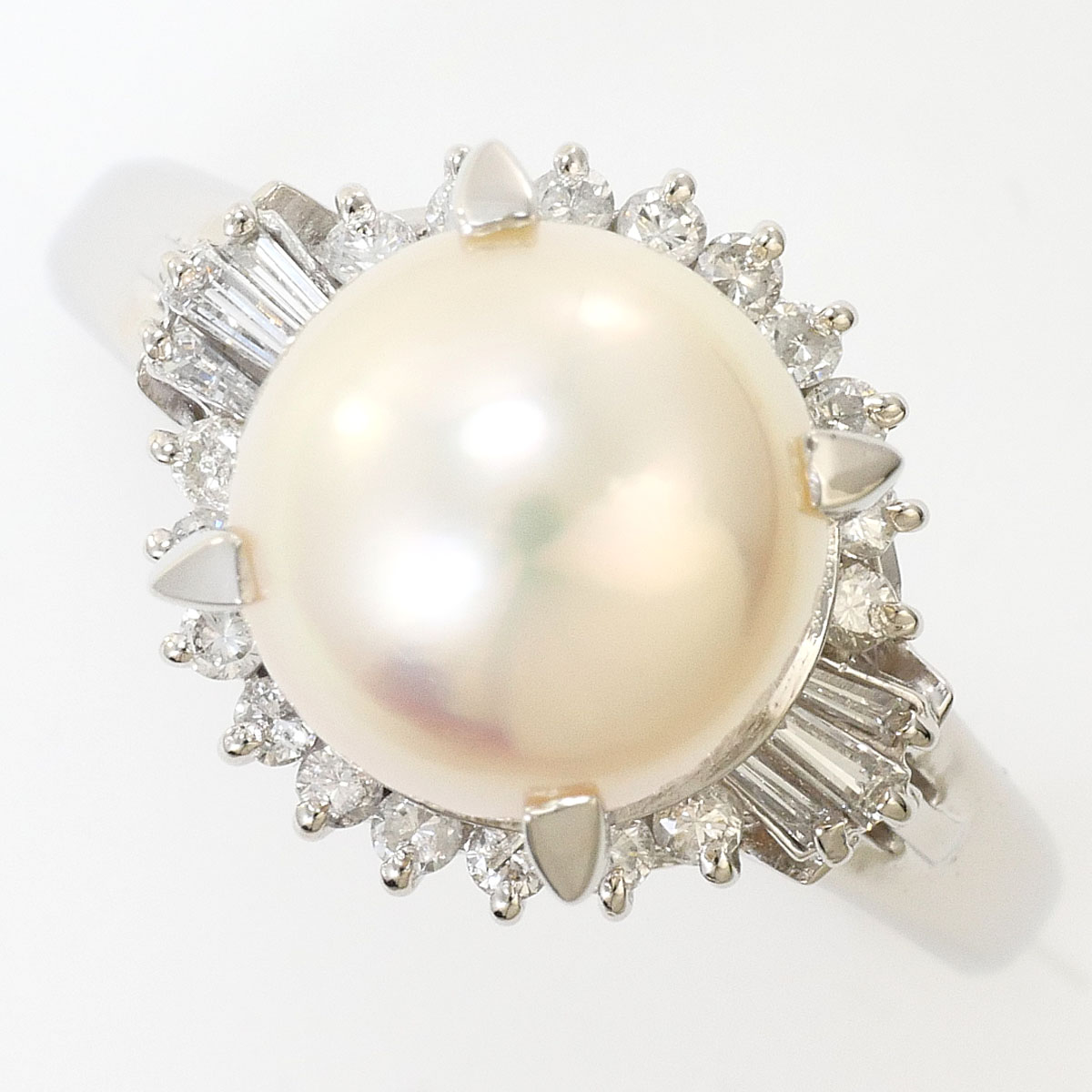 PT900/プラチナ リング・指輪 16号 アコヤ真珠 ダイヤ 0.30 ct カード鑑別書 総重量約8.0g ジュエリー 送料無料 新品同様 【中古】 ギフトラッピング無料｜ワンダープライス　店
