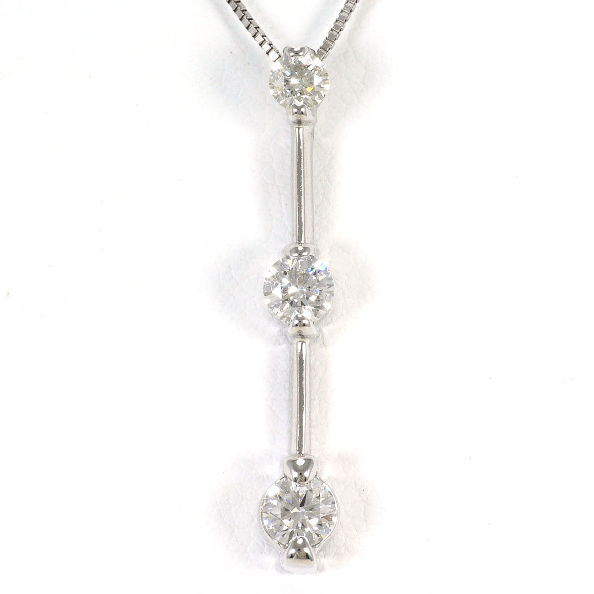 K18WG ネックレス ダイヤ 0.20ct ダイヤ 0.29ct I1 鑑定書 約44cm 総重量約2.7g ジュエリー 送料無料 新品同様 【中古】 ギフトラッピング無料｜ワンダープライス　店