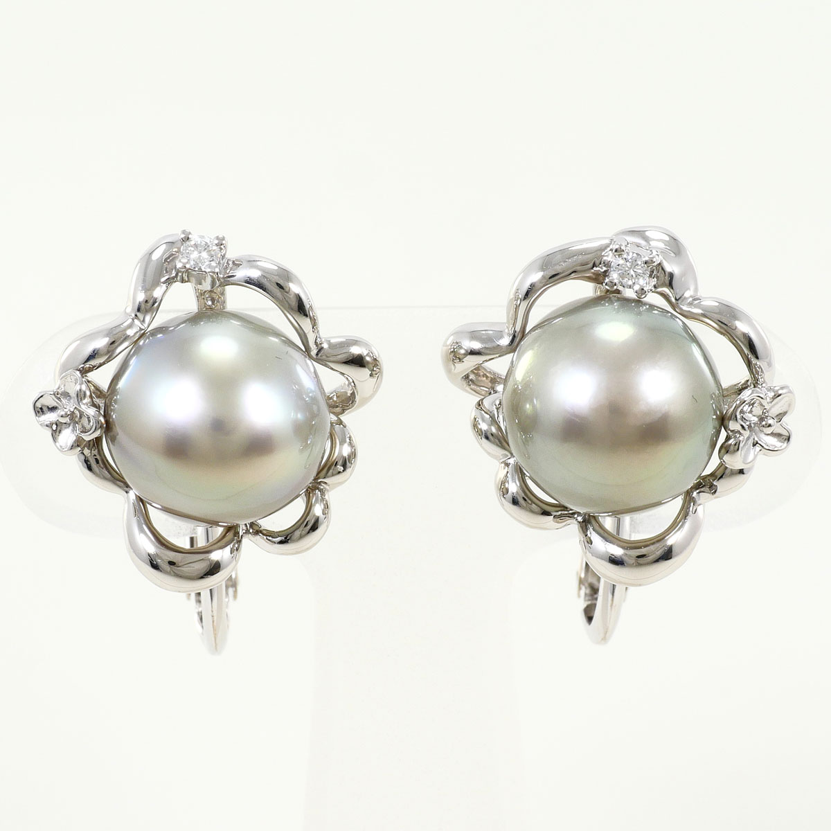 PT900/プラチナ K14WG イヤリング 黒蝶真珠 ダイヤ 0.03ct カード鑑別書 総重量約15.0g ジュエリー 送料無料 新品同様 【中古】 ギフトラッピング無料｜ワンダープライス　店