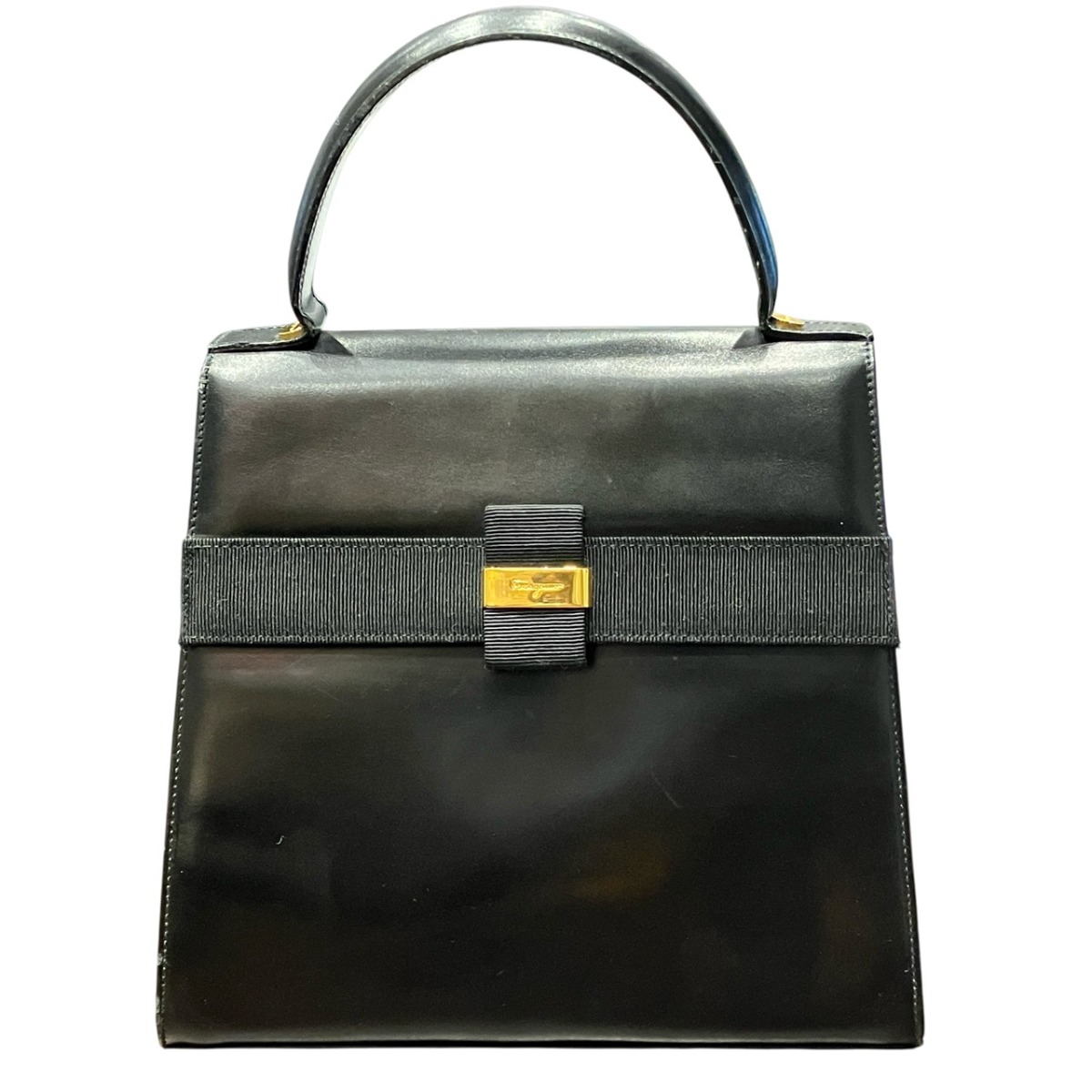 サルヴァトーレフェラガモ Salvatore Ferragamo ハンドバック ヴァラリボン なめし革 貨物輸送無料 【中古】