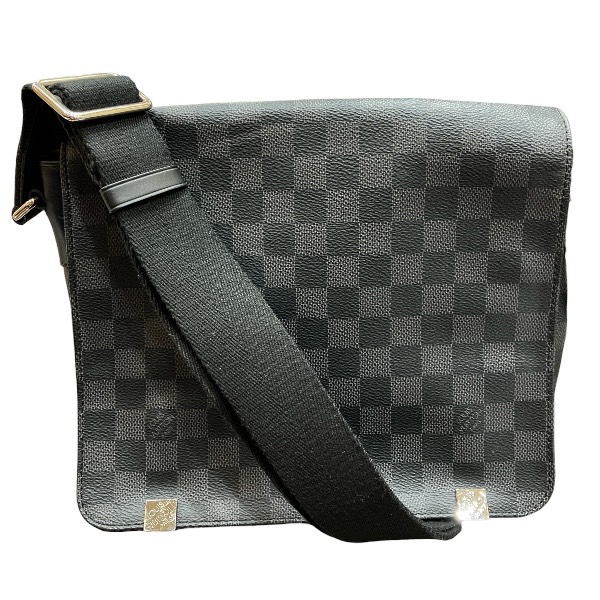 ルイヴィトン Louis Vuitton ダミエグラフィット ディストリクトPM N41028 御徒面子 ショルダーバッグ ユニ一発やる 貨物輸送無料 【中古】