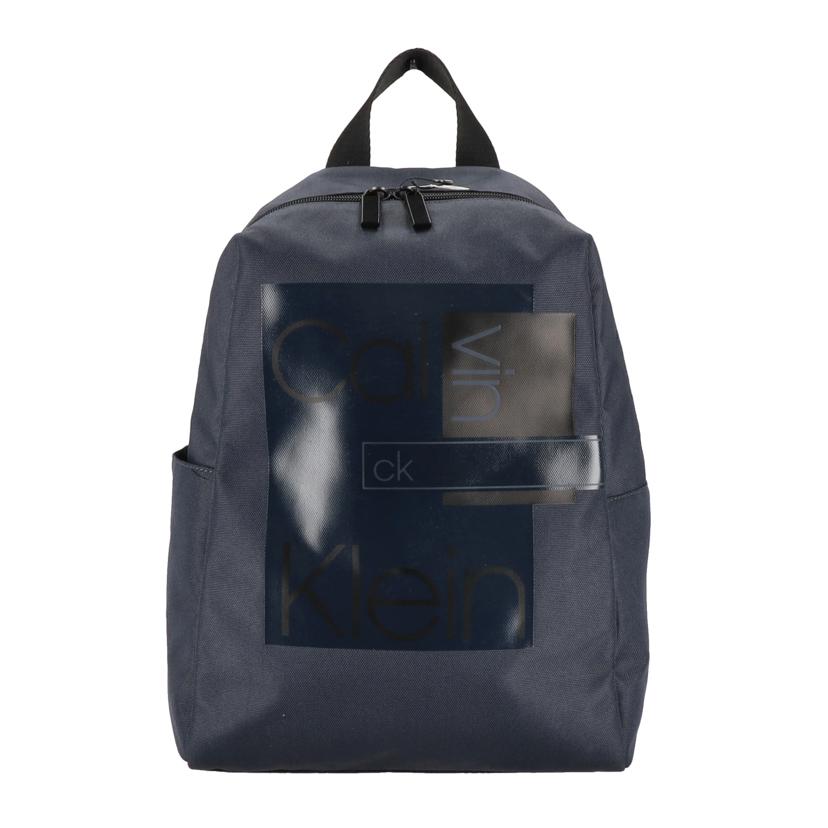   ブラック リュック　カルバンクライン Amazon.co.jp: [カルバンクライン] バックパック リュックサック