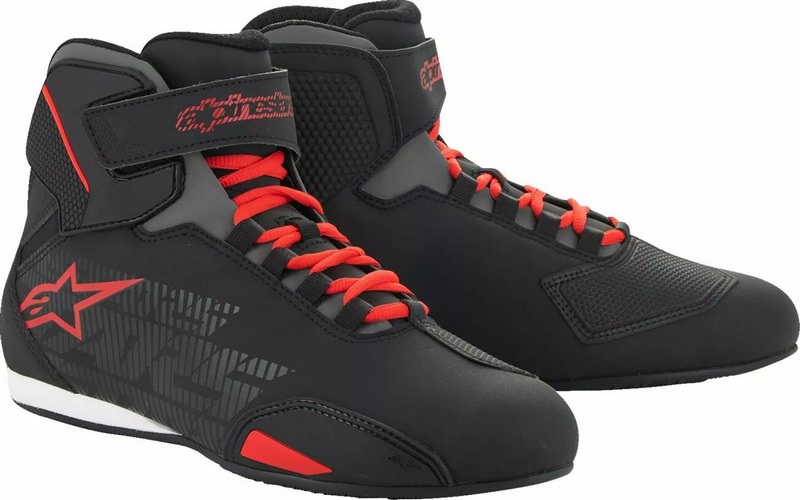 Alpinestars / アルパインスターズ Sektor シューズ ブラック- レッド- ダークグレー | 2515518-1303