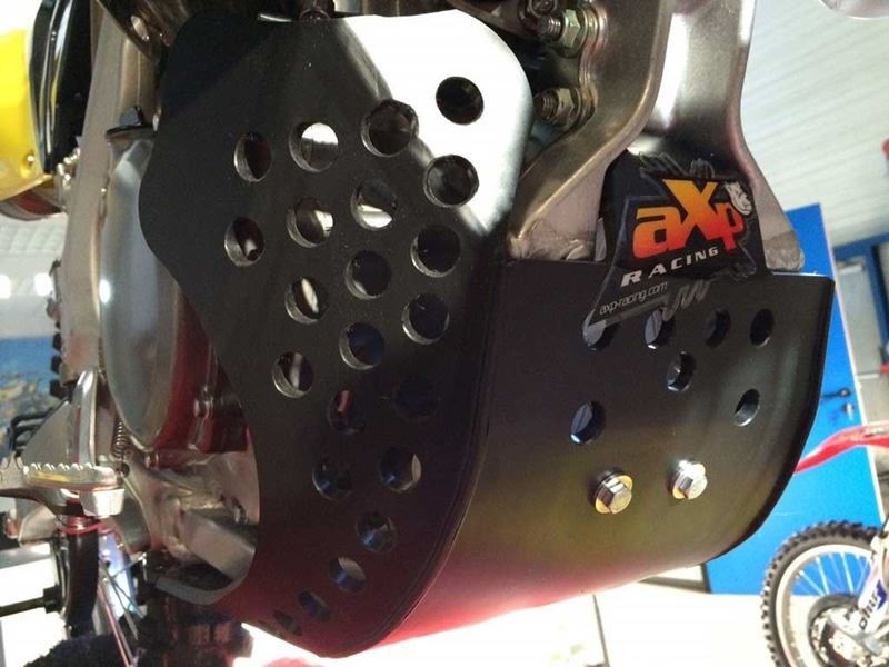 AXP-Racing / エーエックスピーレーシング スキッドプレート PHD 6mm - ブラック | AX1387|ワンダーテック