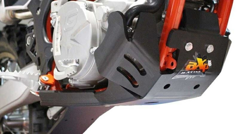 AXP-Racing / エーエックスピーレーシング Xtrem HDPE スキッドプレート - ブラック | AX1441