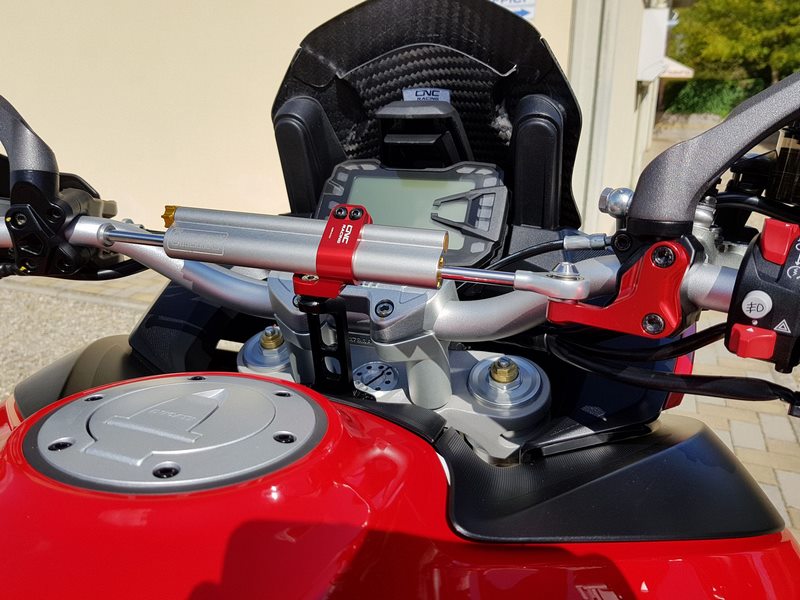 CNC Racing / シーエヌシーレーシング ステアリングダンパーキット DUCATI MULTISTRADA 950 レッド | SD104R|ワンダーテック